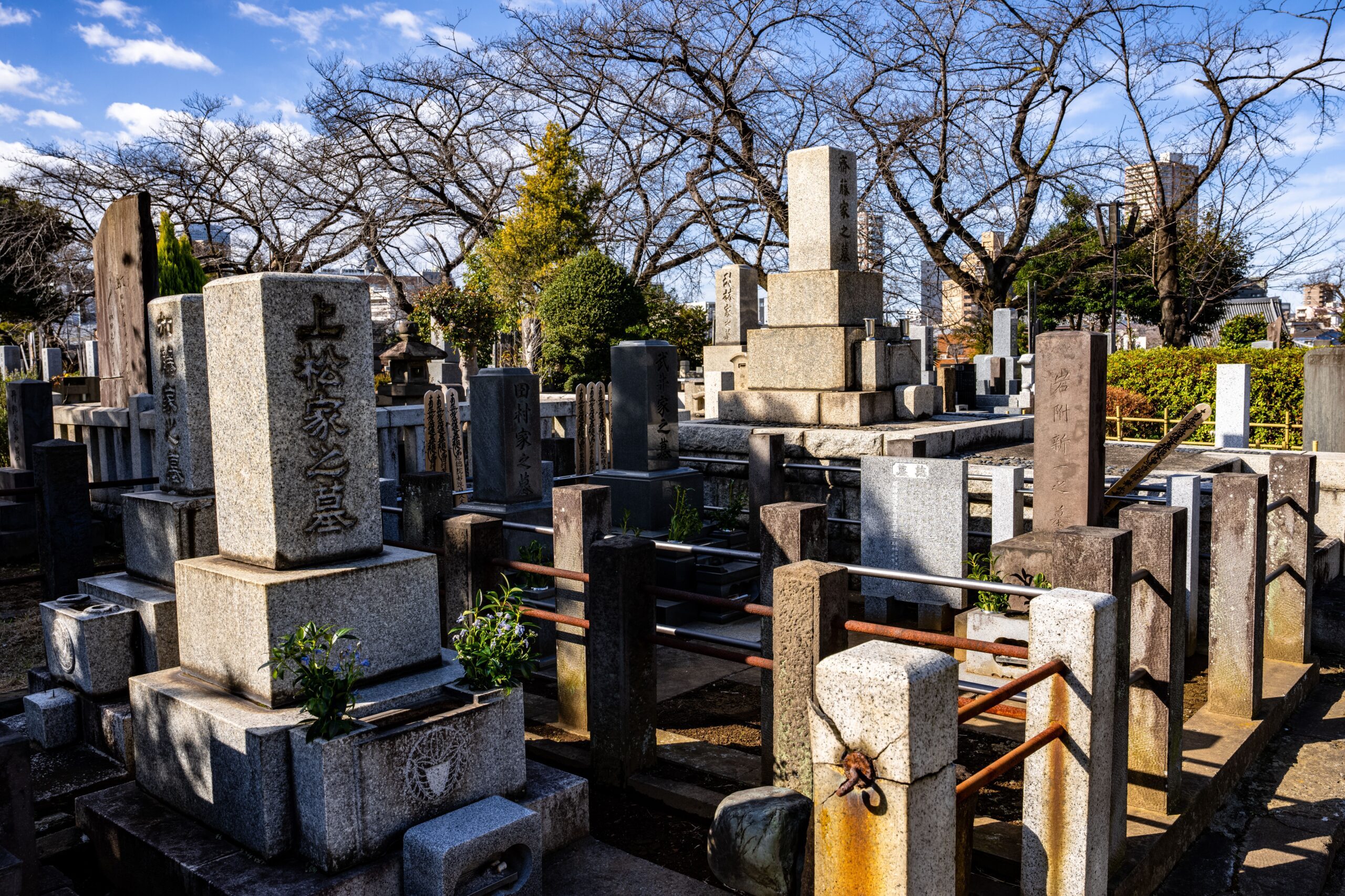 Funérailles Japon pierres tombales