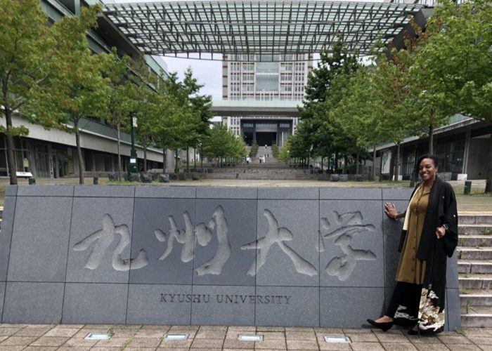 angela cérémonie diplôme kyushu daigaku