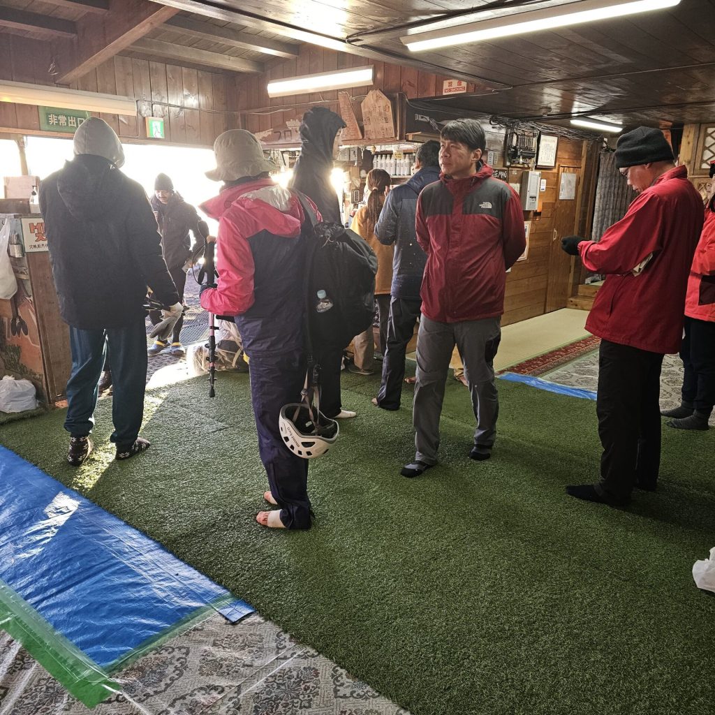 Mont Fuji refuge 8è station intérieur